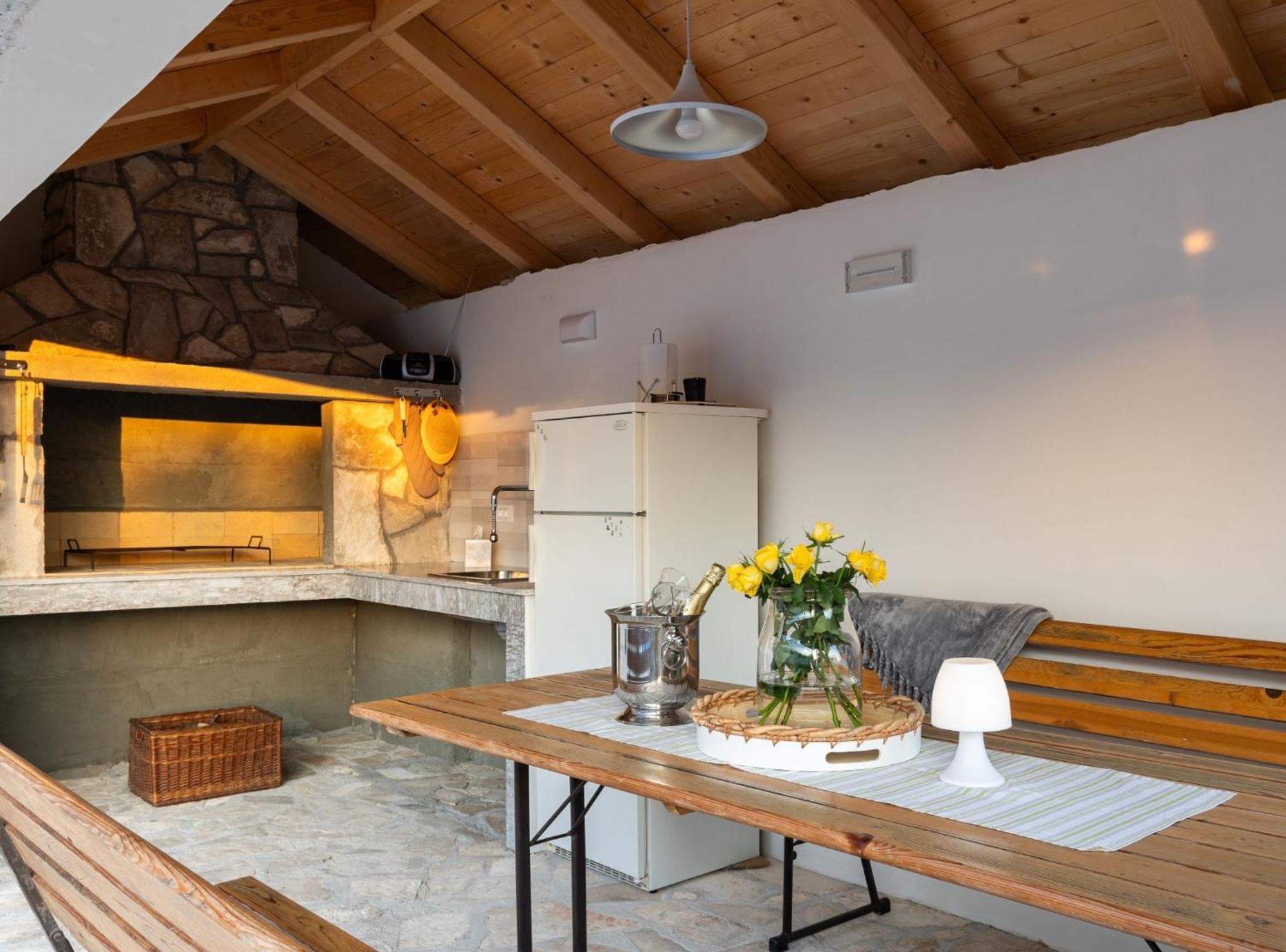 Villa Source With Private Pool Pridvorje Exterior foto